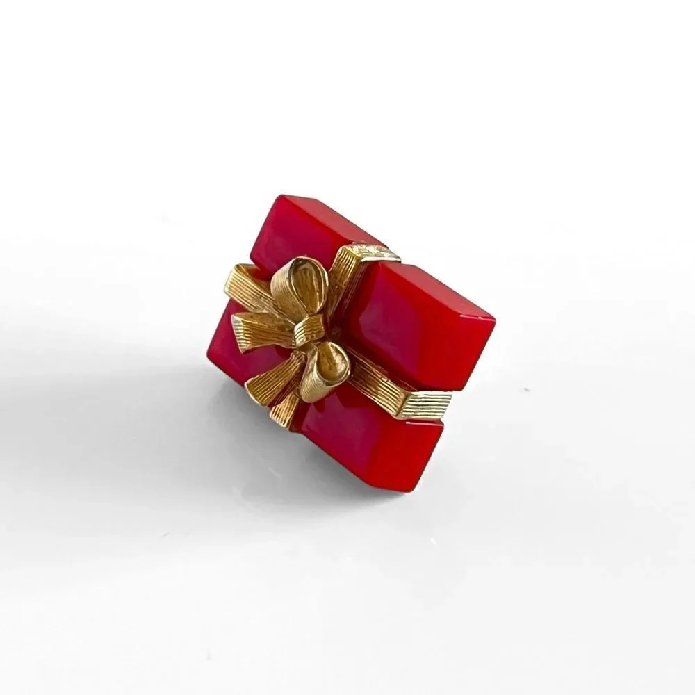 Vintage Red Present w/Gold Bow Holiday Pin